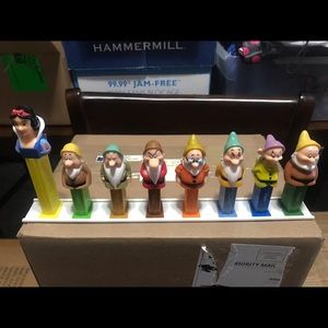 Pez Snow White